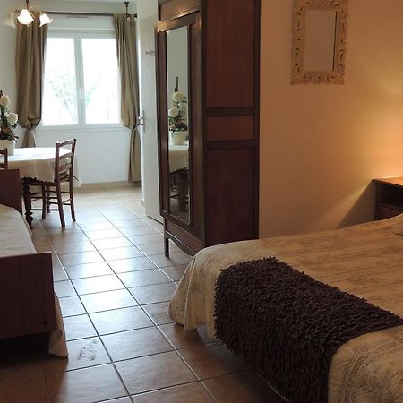 Chambres D'Hotes Les Epinettes Beauvoir  Exterior foto